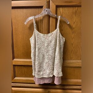 Mystree Women’s Crème & Dusty Rose Pink Overlay Lace Blouse Tank Top Size Small